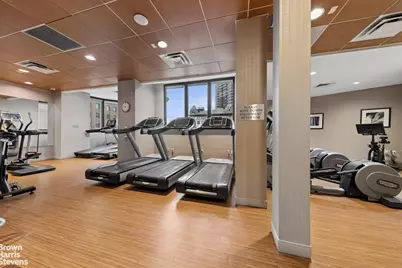 330 E 38th Street #15H, New York City, NY 10016 - Photo 13