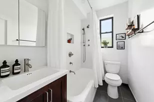15934 Riverside Dr W, New York City, NY 10032 - Photo 13