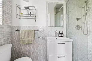 15934 Riverside Dr W, New York City, NY 10032 - Photo 11
