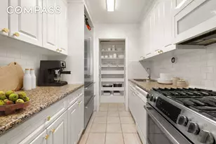 400 E 56th St, New York, NY 10022 - Photo 5