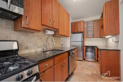 860 W 181st Street #9, New York, NY 10033 - Photo 3