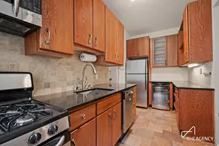860 W 181st St, New York, NY 10033 - Photo 3
