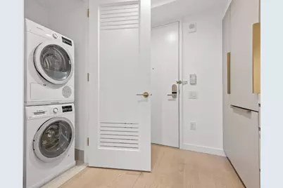 3 Court Square #2805, Long Island City, NY 11101 - Photo 17
