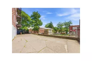 2080 Barnes Ave, New York City, NY 10462 - Photo 15