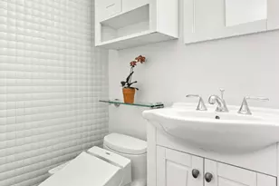 161 W 61st St, New York City, NY 10023 - Photo 7