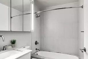 410 W 53rd St, New York City, NY 10019 - Photo 5