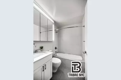 410 W 53rd Street #63, New York City, NY 10019 - Photo 5
