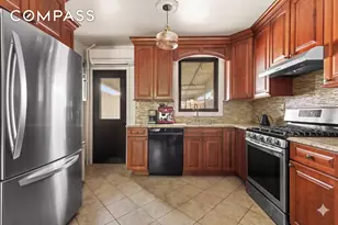 570 19th St, New York City, NY 11218 - Photo 3