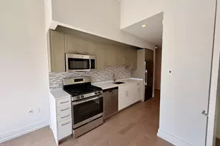 555 10th Ave, New York, NY 10018 - Photo 3