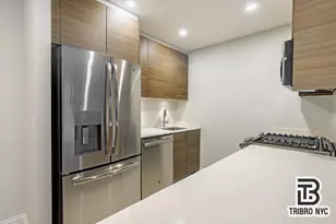 235 W 48th St, New York, NY 10036 - Photo 5
