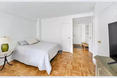 305 E 72nd Street #5AS, New York City, NY 10021 - Photo 3