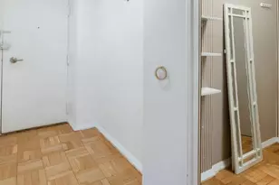 305 E 72nd St, New York City, NY 10021 - Photo 9