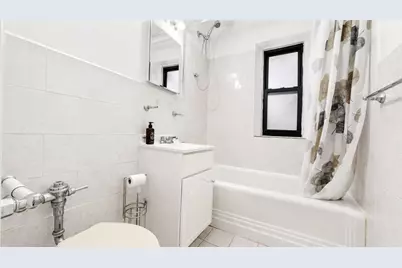 35-05 Parsons Boulevard #1-J, New York City, NY 11354 - Photo 7