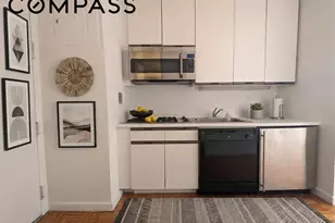 500 W 43rd St, New York City, NY 10036 - Photo 3