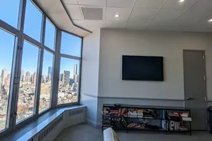 500 W 43rd St, New York City, NY 10036 - Photo 11