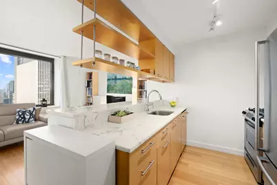 100 W 39th Street #43J, New York City, NY 10018 - Photo 3