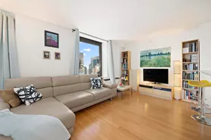 100 W 39th St, New York City, NY 10018 - Photo 1