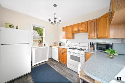111 Rochelle Street, New York City, NY 10464 - Photo 17