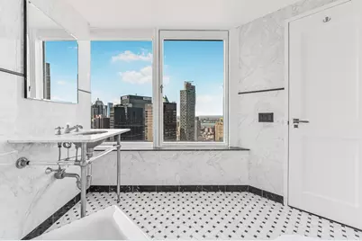 150 W 56th Street #4508, New York, NY 10019 - Photo 5