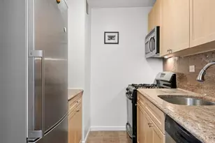 170 West End Ave, New York City, NY 10023 - Photo 3