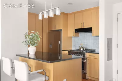 5-49 Borden Avenue #8G, Long Island City, NY 11101 - Photo 3