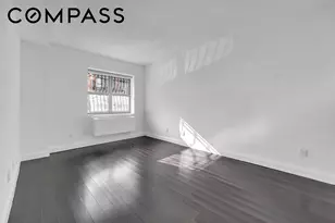 516 W 47th St, New York City, NY 10036 - Photo 9