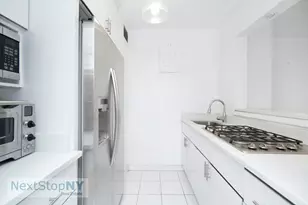 245 E 54th St, New York City, NY 10022 - Photo 3