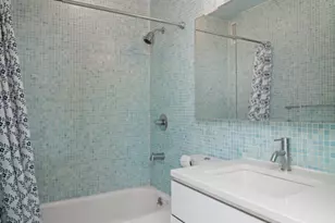 245 E 54th St, New York City, NY 10022 - Photo 5