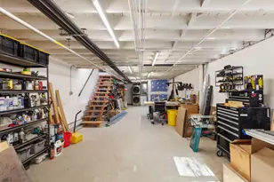401 E 35th St, New York City, NY 11203 - Photo 15