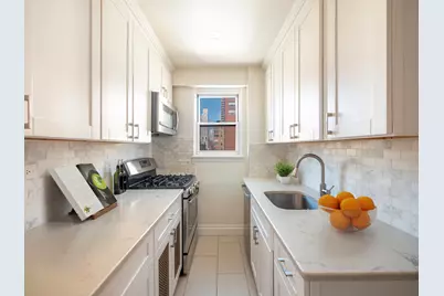 300 E 71st Street #12N, New York City, NY 10021 - Photo 3
