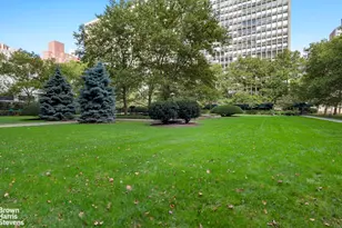 330 E 33rd St, New York City, NY 10016 - Photo 9