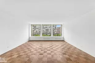 330 E 33rd St, New York City, NY 10016 - Photo 3