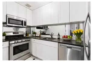 216 E 47th St, New York City, NY 10017 - Photo 5