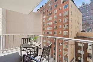 216 E 47th St, New York City, NY 10017 - Photo 5