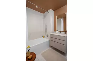 300 E 50th St, New York, NY 10022 - Photo 5