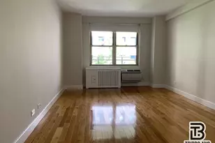 216 W 89th St, New York, NY 10024 - Photo 3