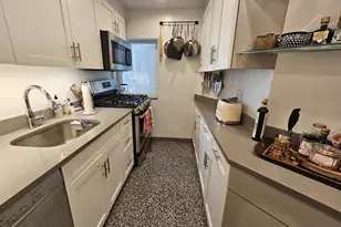 40 Central Park S, New York, NY 10019 - Photo 13