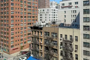 233 E 69th St, New York City, NY 10021 - Photo 11