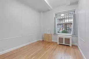 25 W 64th St, New York City, NY 10023 - Photo 5