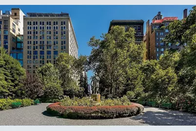 333 E 14th Street #11H, New York City, NY 10003 - Photo 9