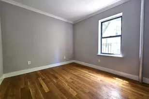 21-28 35th St, New York City, NY 11105 - Photo 5