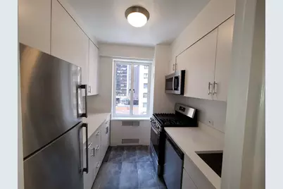 41 W 58th Street #7B, New York, NY 10019 - Photo 5