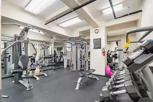 245 E 72nd St, New York, NY 10021 - Photo 9