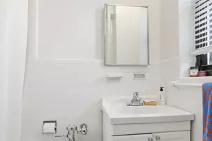 245 E 72nd St, New York, NY 10021 - Photo 7