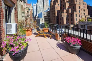 324 E 41st St, New York City, NY 10017 - Photo 3