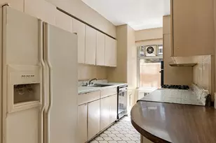 200 E 57th St, New York City, NY 10022 - Photo 3