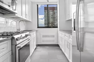 145 W 67th St, New York City, NY 10023 - Photo 7