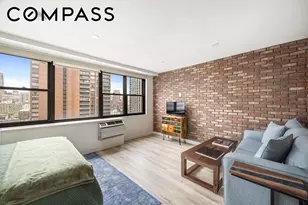 235 E 57th St, New York, NY 10022 - Photo 3