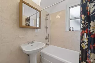 570 Ocean Pkwy, New York City, NY 11218 - Photo 13