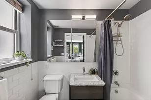 296 W 10th St, New York City, NY 10014 - Photo 7